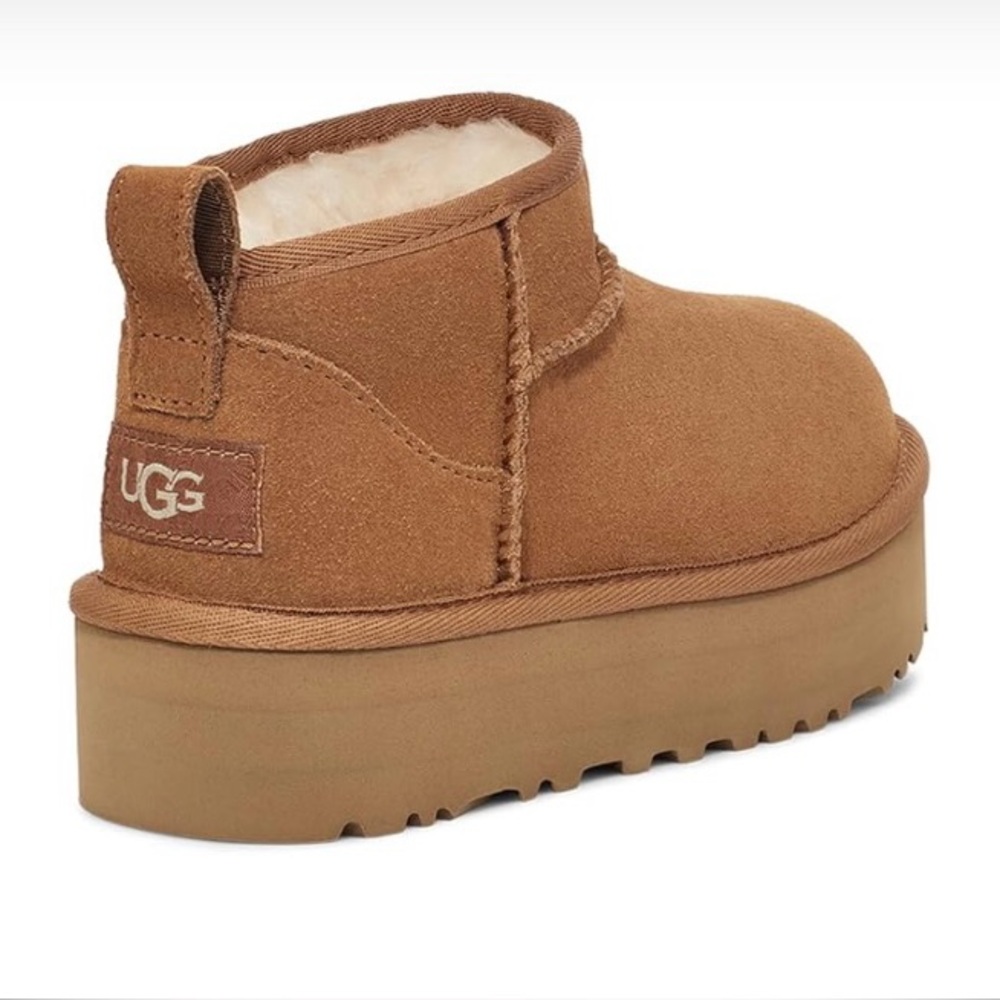 🤍🧡💎UGG Tan Suede Platform Boots
